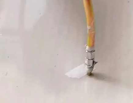 道县瓷砖空鼓维修公司专业解答在瓷砖铺贴过程中，如果使用的砂料过粗（如全部使用了粗砂），可能会导致以下问题